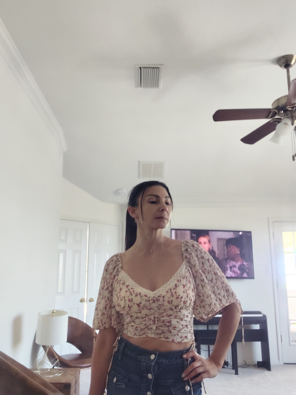Lulu's Cream Floral Tie-Front Crop Top